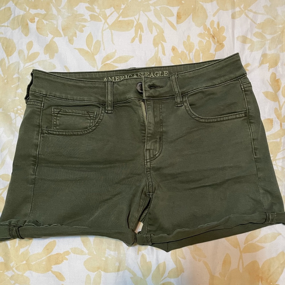 AE midi length shorts